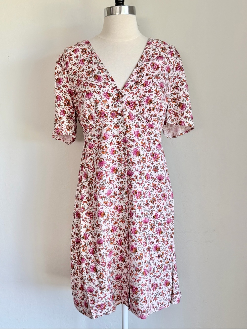 Floral Pink Mix V-Neck Short Sleeve Button Front Mini Dress, Feminine Summer. M